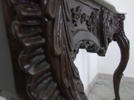 Detalle de la talla de la consola